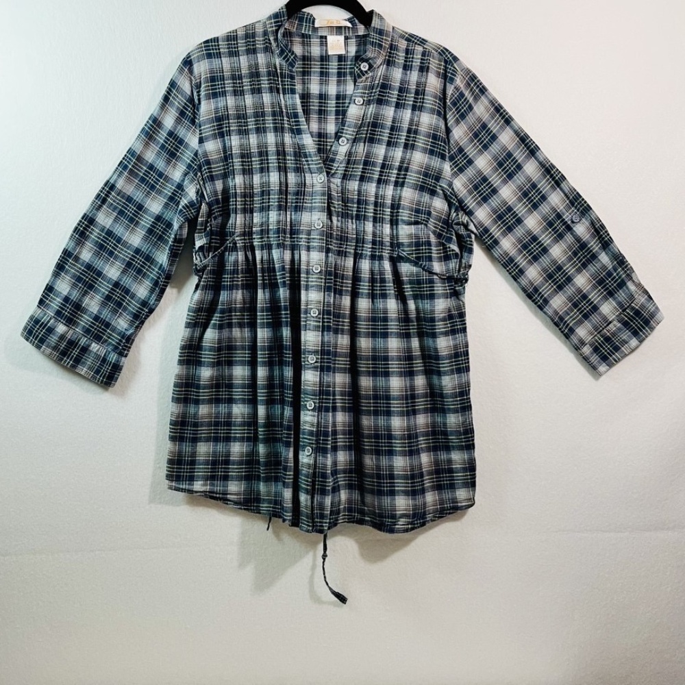 Zoe D Plaid 3/4 Sleeve Button Down V-Neck Size Med Cottage EUC